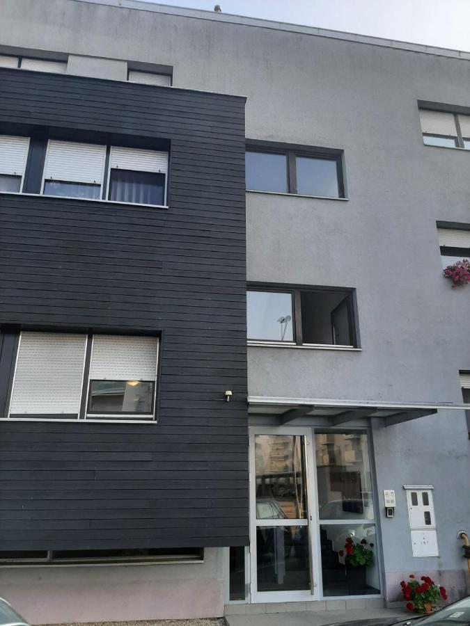 Maximus 2 Apartamento Čakovec Exterior foto